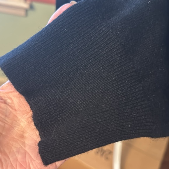 SKULL CASHMERE EASTON WOMENS OPEN FRONT BLACK HOODED CARDIGAN.   NWOT
Size M - Picture 7 of 11